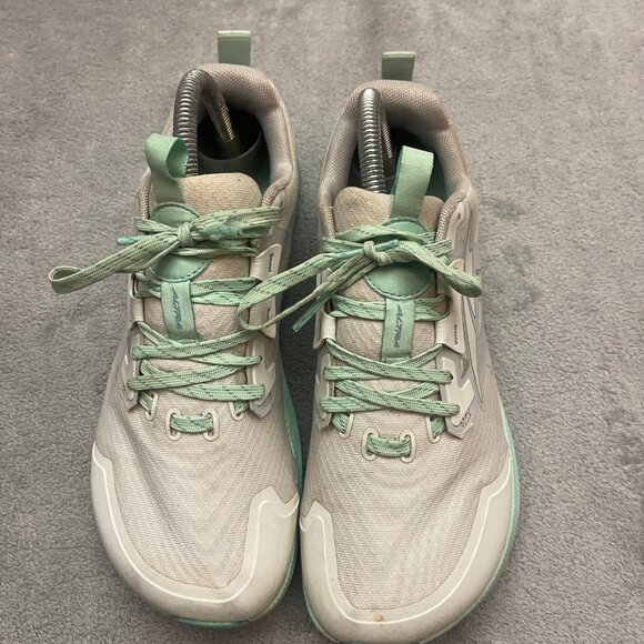 Altra Women's Lone Peak 7 Trail Running Shoe Size 7.5 Wide Green Mint - Picture 2 of 8
